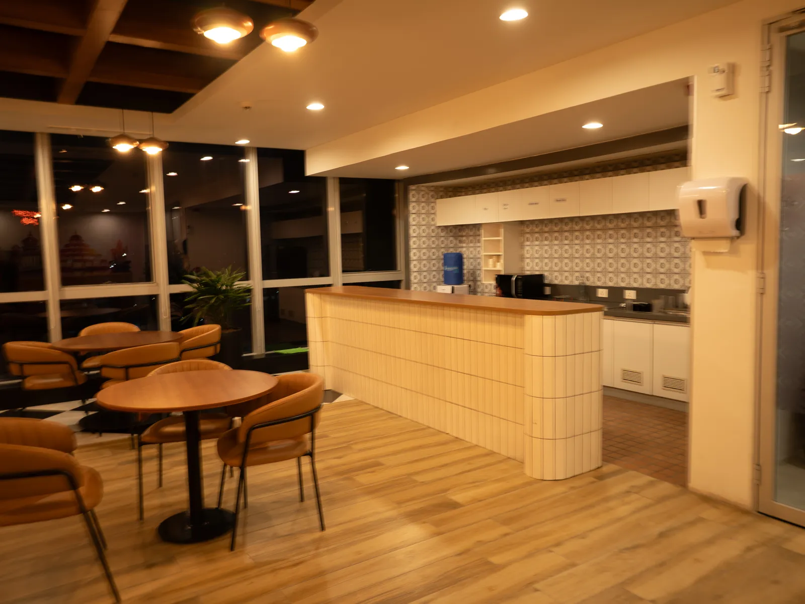 Pantry counter and café tables — Moschip